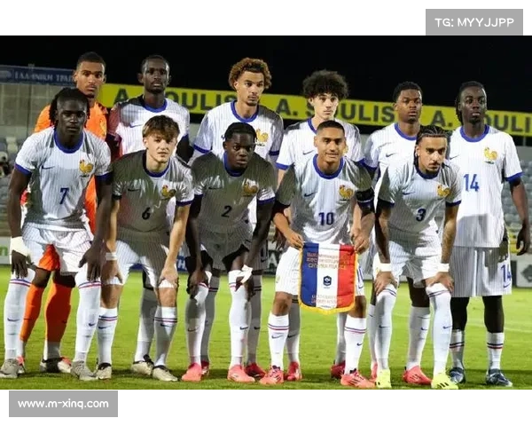 塞维利亚后卫夸西替补22分钟再伤，赛季第四次因伤退场