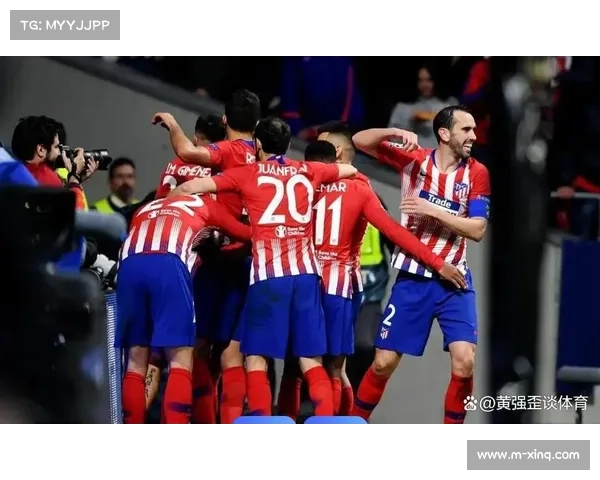 西甲球员协会发起反暴力运动，赛前牵手儿童入场成常态