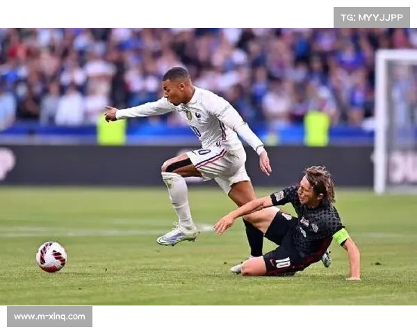 巴黎圣日耳曼备战摩纳哥内战,姆巴佩重返路易二世球场情感戏码受瞩目 巴黎圣日耳曼备战摩纳哥内战,姆巴佩重返路易二世球场情感戏码受瞩目