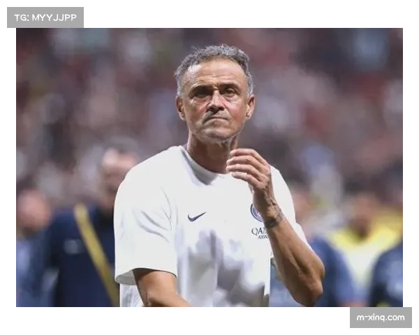 巴黎圣日耳曼与17岁青训小将签下首份职业合同